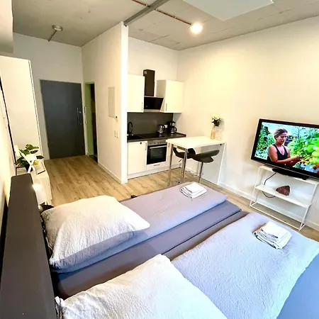 Neu Wunderschoenenes Weisses Apartament Am Schloessle Zentrum Goldstadt Pforzheim Exterior photo