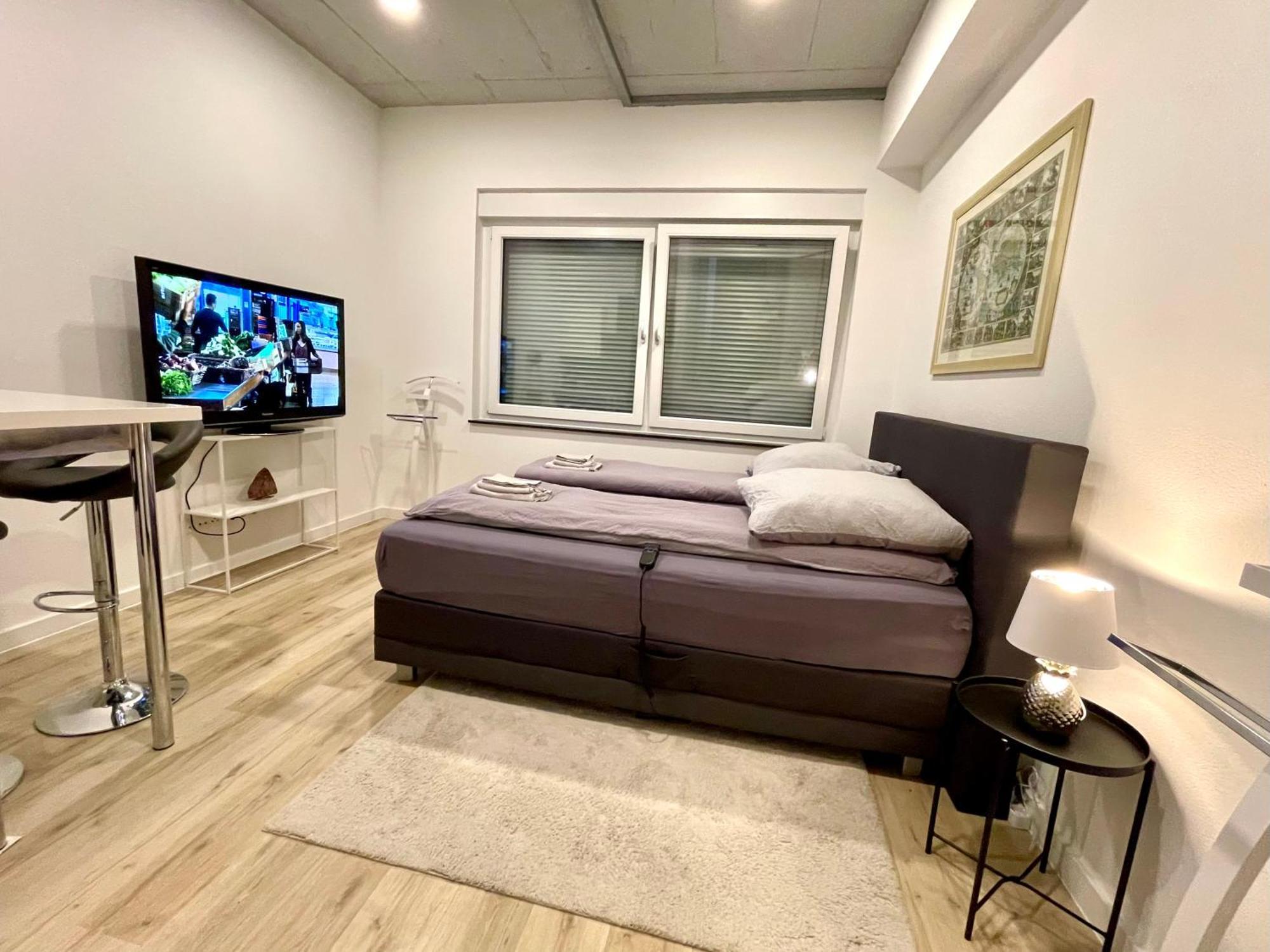 Neu Wunderschoenenes Weisses Am Schloessle Zentrum Goldstadt Apartment Pforzheim