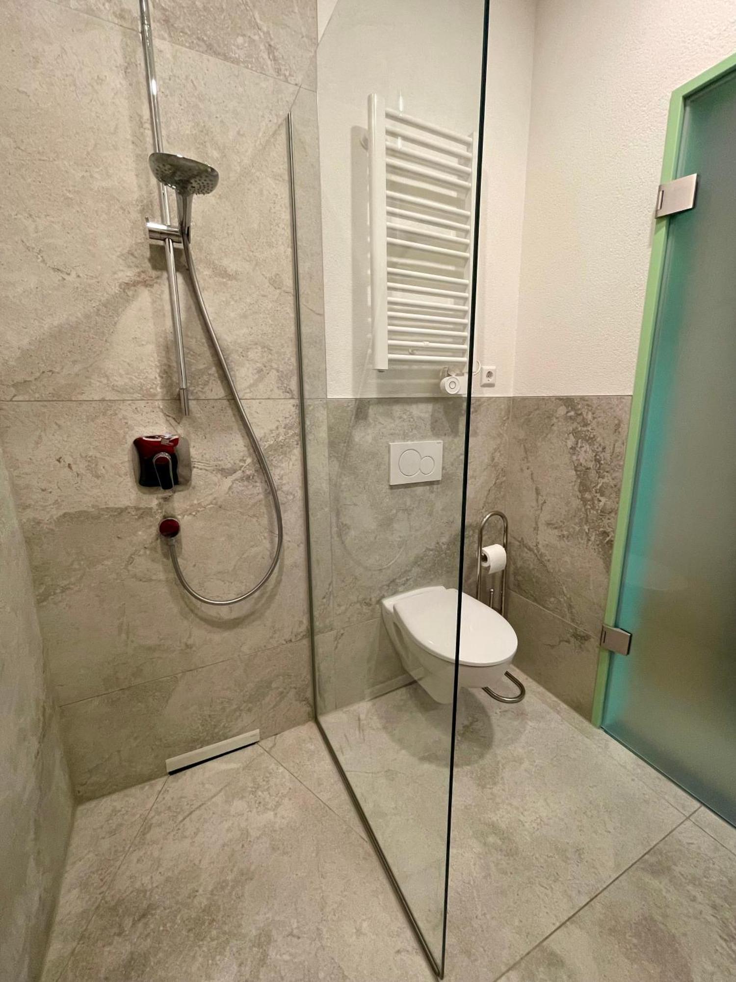 Apartment Neu Wunderschoenenes Weisses Am Schloessle Zentrum Goldstadt