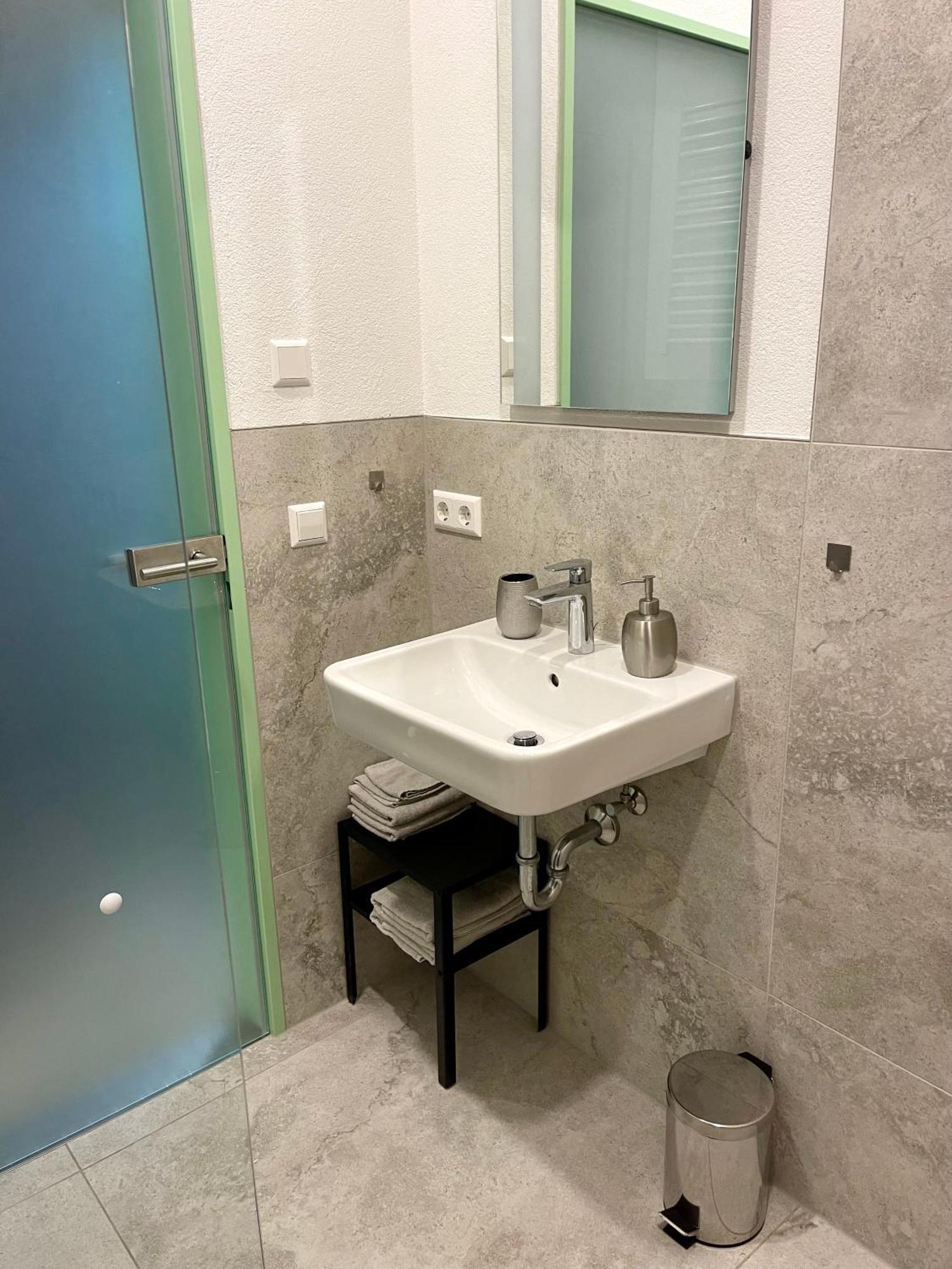 Apartment Neu Wunderschoenenes Weisses Am Schloessle Zentrum Goldstadt
